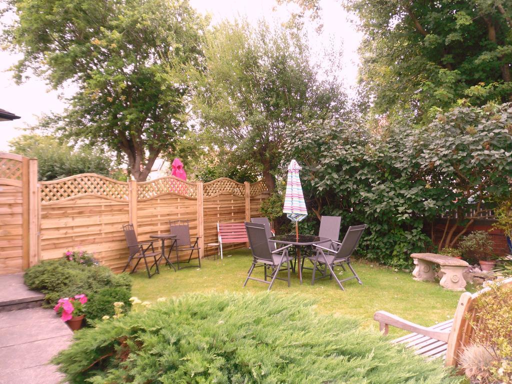 Claremont House Holiday Apartments لاندودنو الغرفة الصورة
