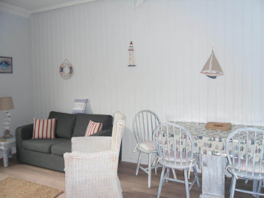 Claremont House Holiday Apartments لاندودنو الغرفة الصورة