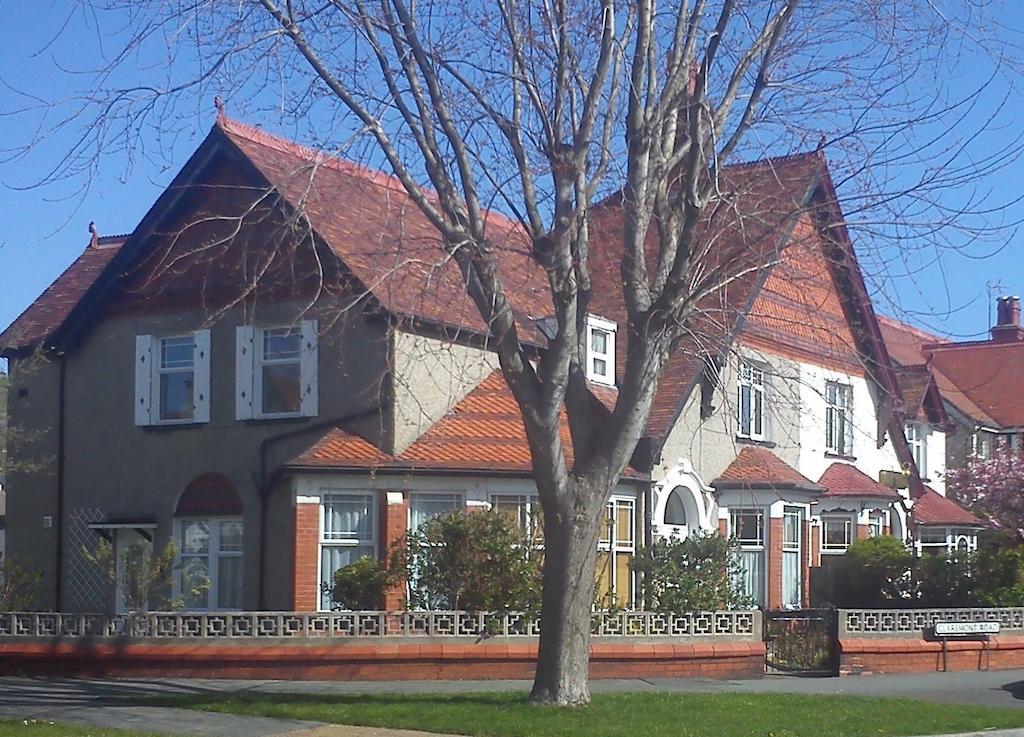 Claremont House Holiday Apartments لاندودنو المظهر الخارجي الصورة
